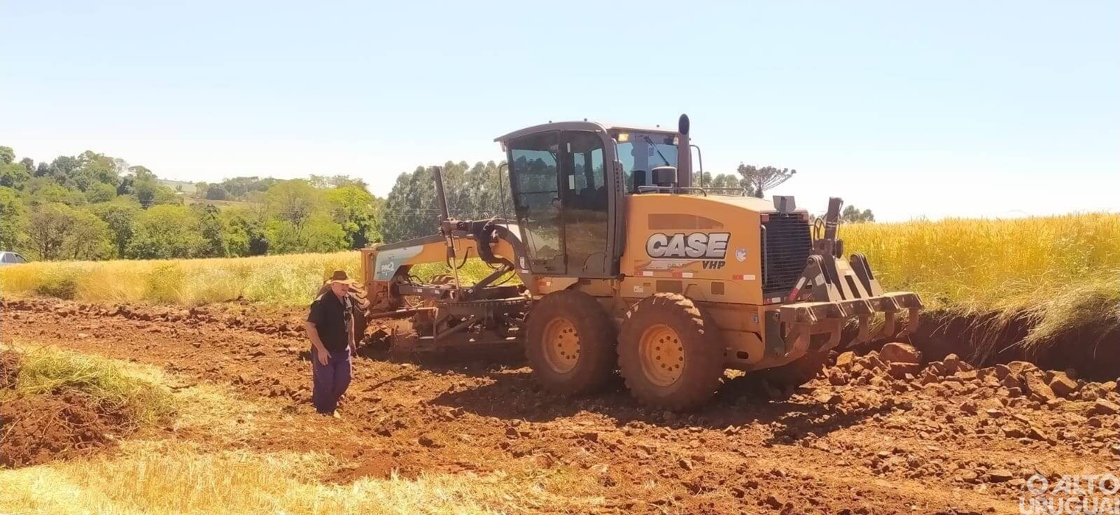 Secretaria de Obras de Jaboticaba realiza recuperação de estradas 