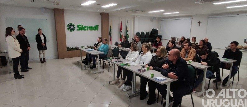 Administração de Rodeio Bonito promove curso sobre compras públicas