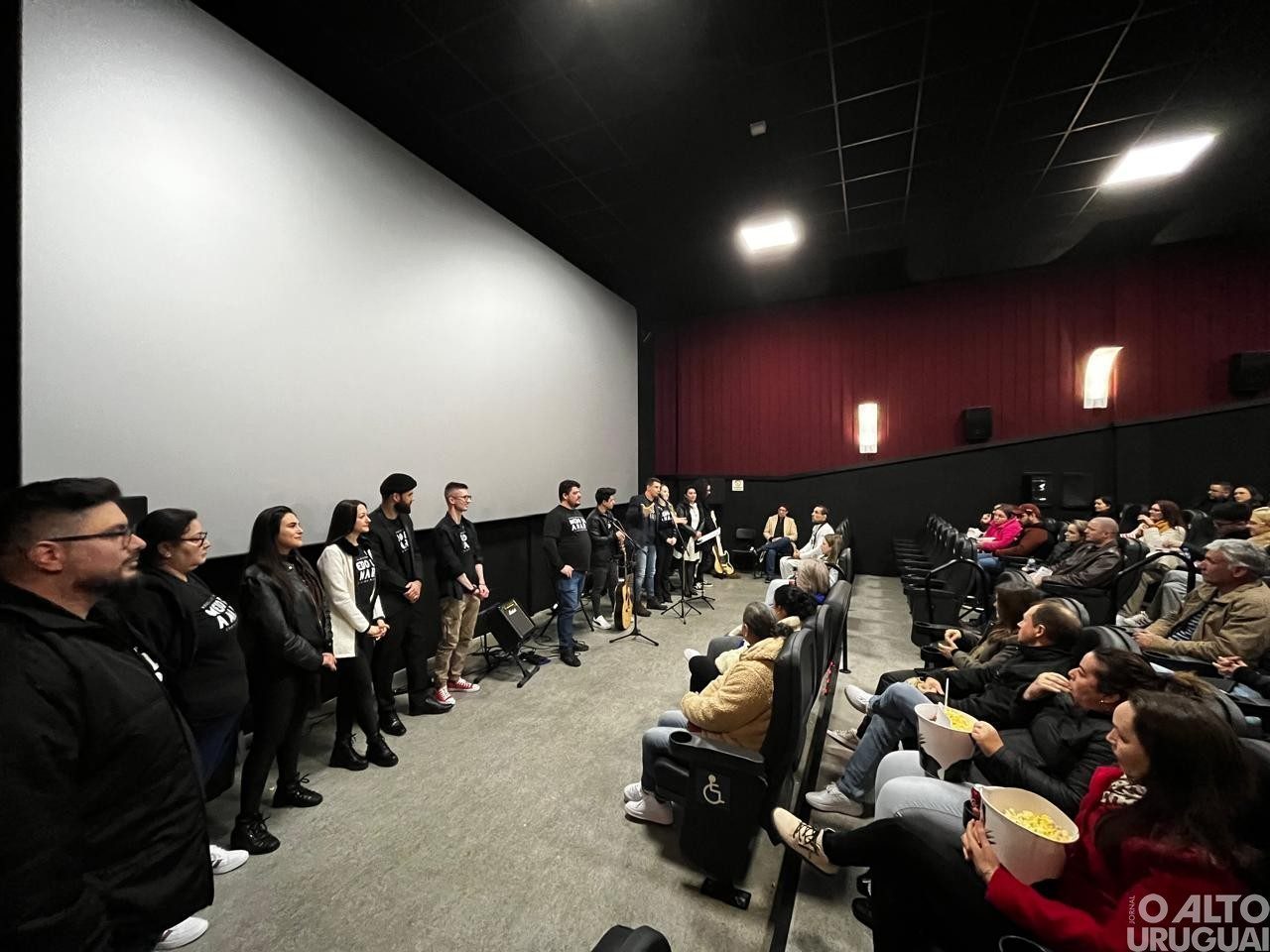 Estreia do curta-metragem “Medo de amar” lota cinema de FW