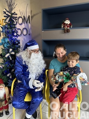 Campanha presenteia mais de 200 crianças