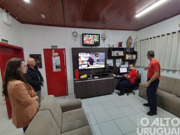 Vereadores de FW realizam visita ao Corpo de Bombeiros