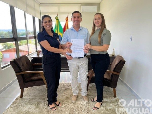 Vereadora Meridiane Rinaldi comemora conquista de emenda parlamentar para Novo Tiradentes