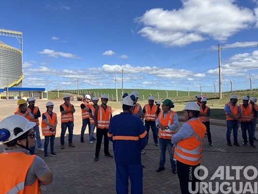 JBS apresenta a estrutura da fábrica de ração em Seberi