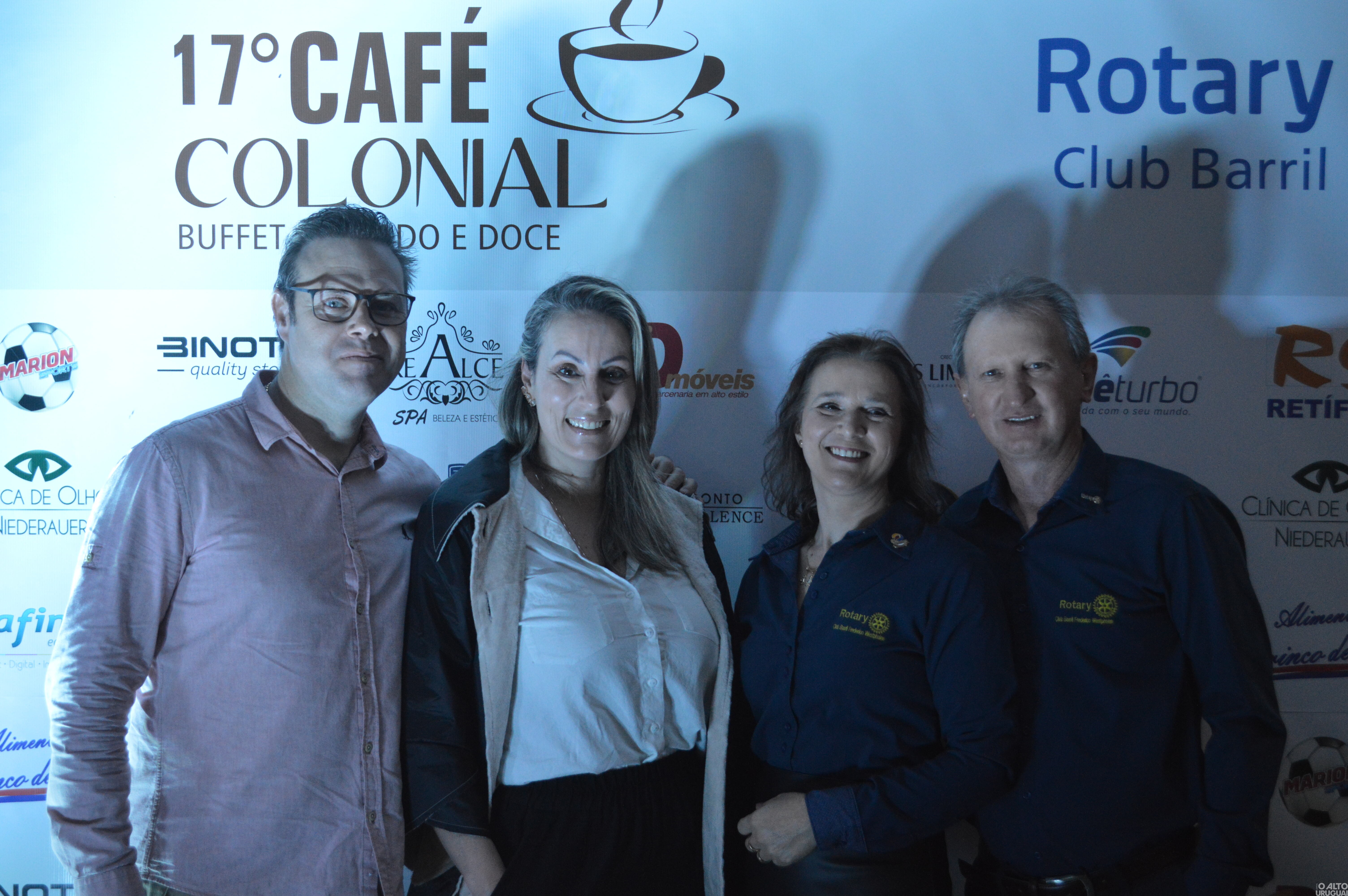 Mais de 300 pessoas participam do 17º Café Colonial do Rotary Barril