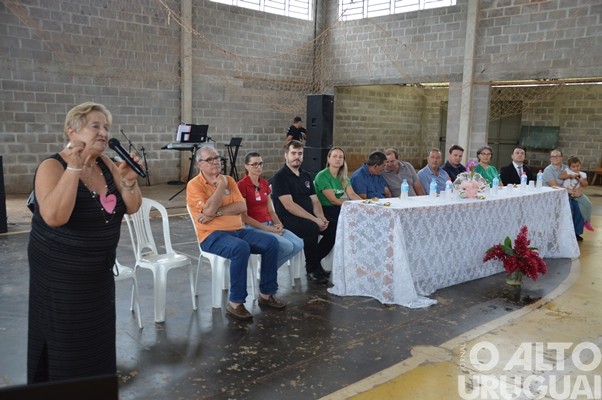 Centenas de mulheres participam de encontro em Jaboticaba