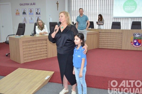 Vereadores mirins de FW participam de treinamento na Câmara