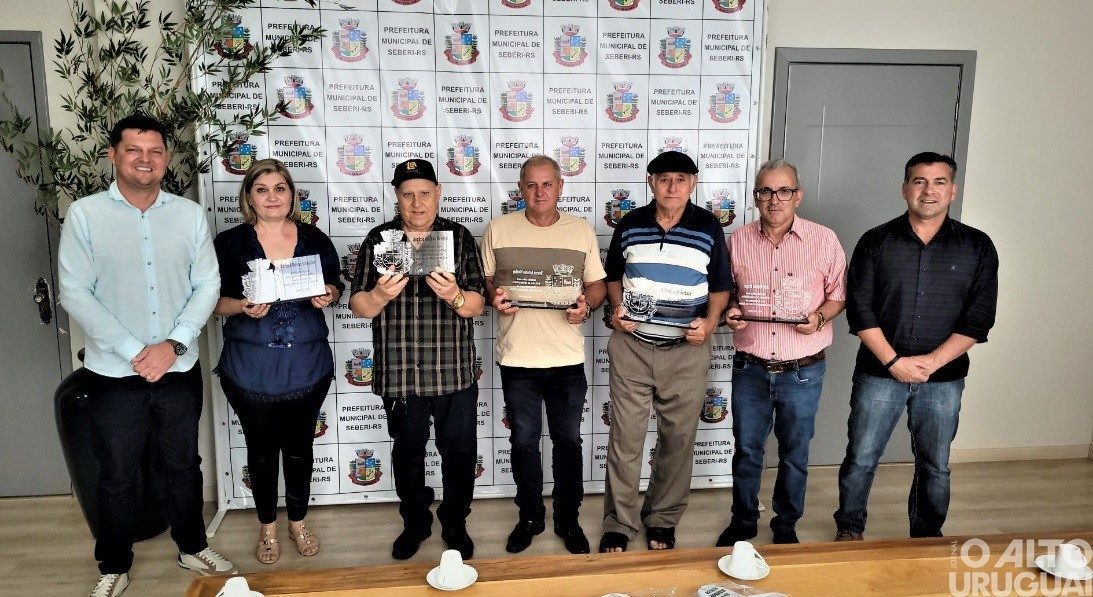 Executivo de Seberi homenageia servidores aposentados