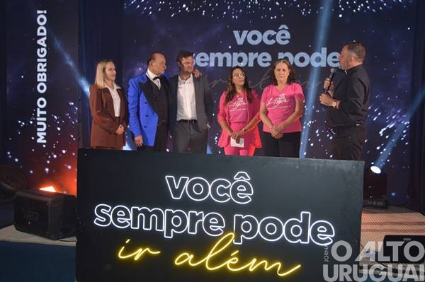 Palestra-show com Otélio Drebes reúne mais de 600 pessoas em Seberi