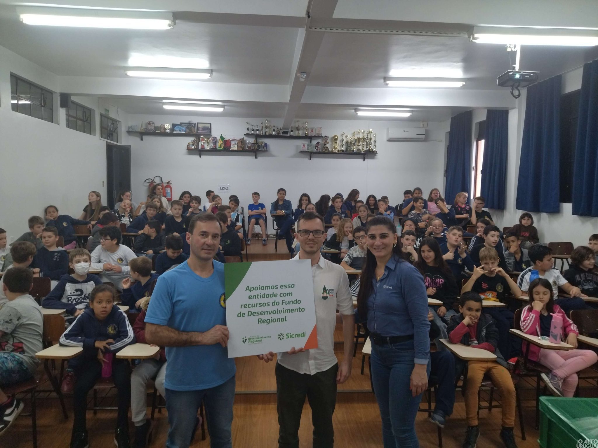 Escolas públicas de FW recebem kit compostagem e educação ambiental