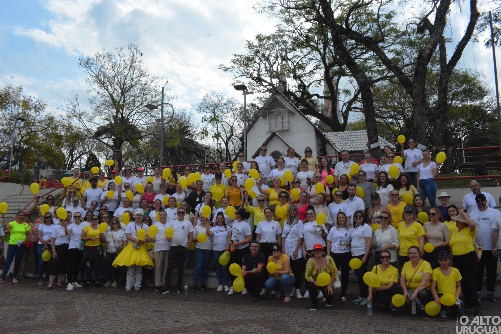 Segunda Caminhada Setembro Amarelo é realizada