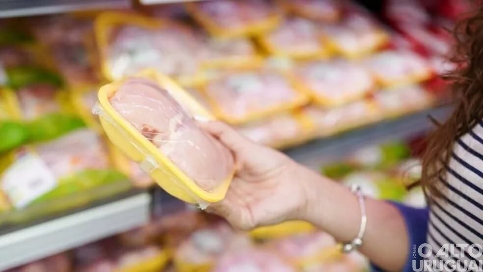 Comercialização de aves e derivados a granel é liberada no RS
