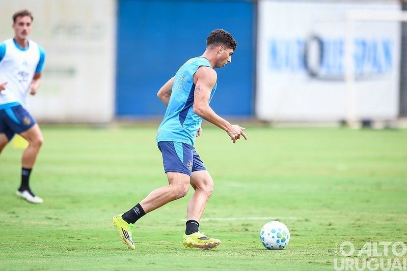 Grêmio recebe o Bragantino podendo subir sete colocações na tabela