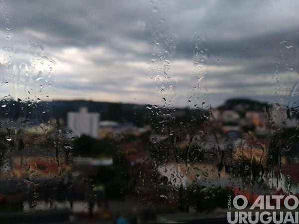 Em sete horas chove quase a metade da média histórica para abril em FW