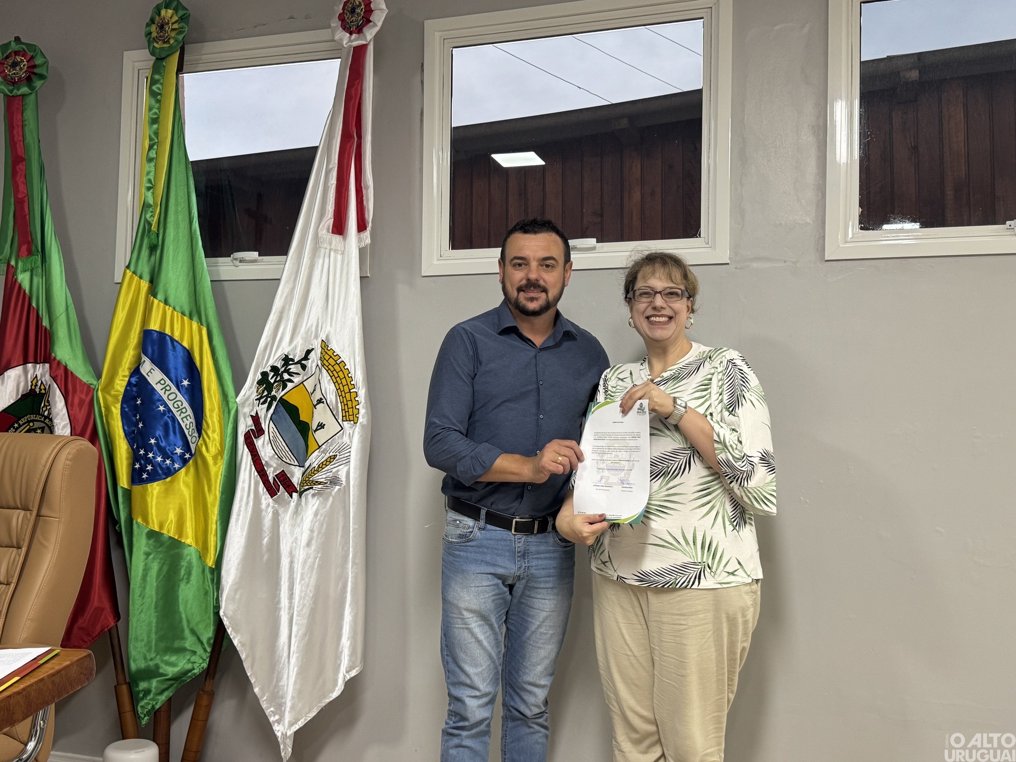 Erval Seco empossa novos servidores