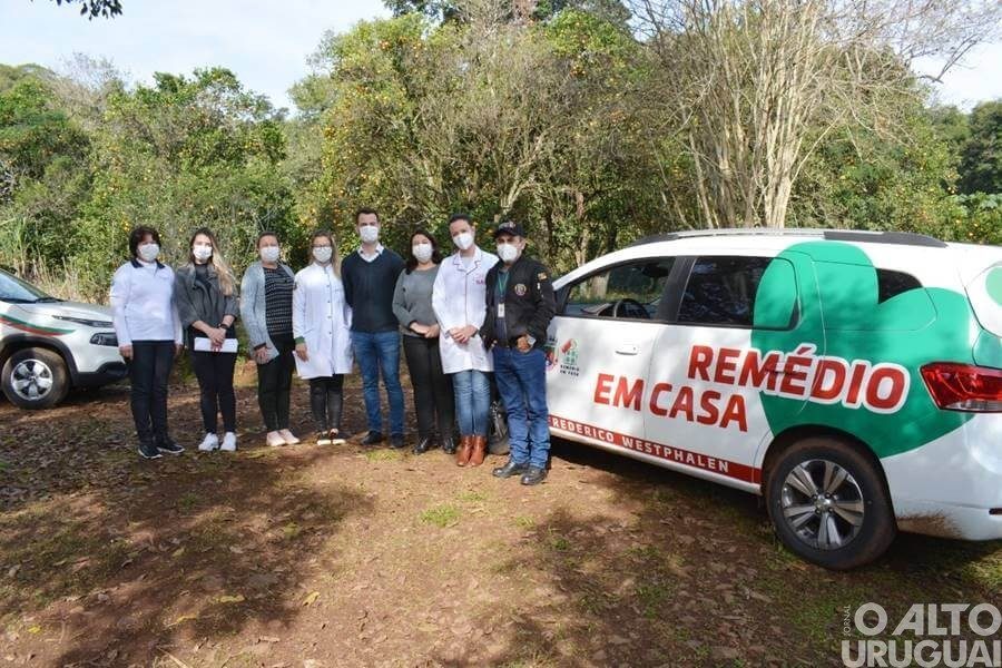 João Vendruscolo acompanha entregas do programa Remédio em Casa