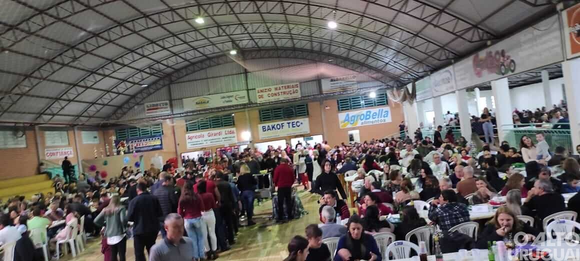 Mais de 800 pessoas participam do Jantar das Massas em FW