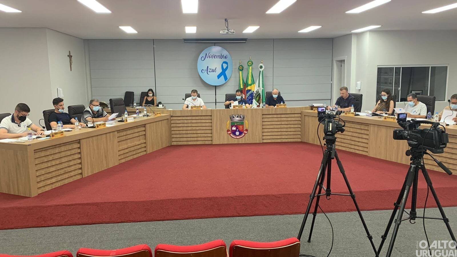 Vereadores de FW votam contratação de médicos e engenheiro nesta terça-feira