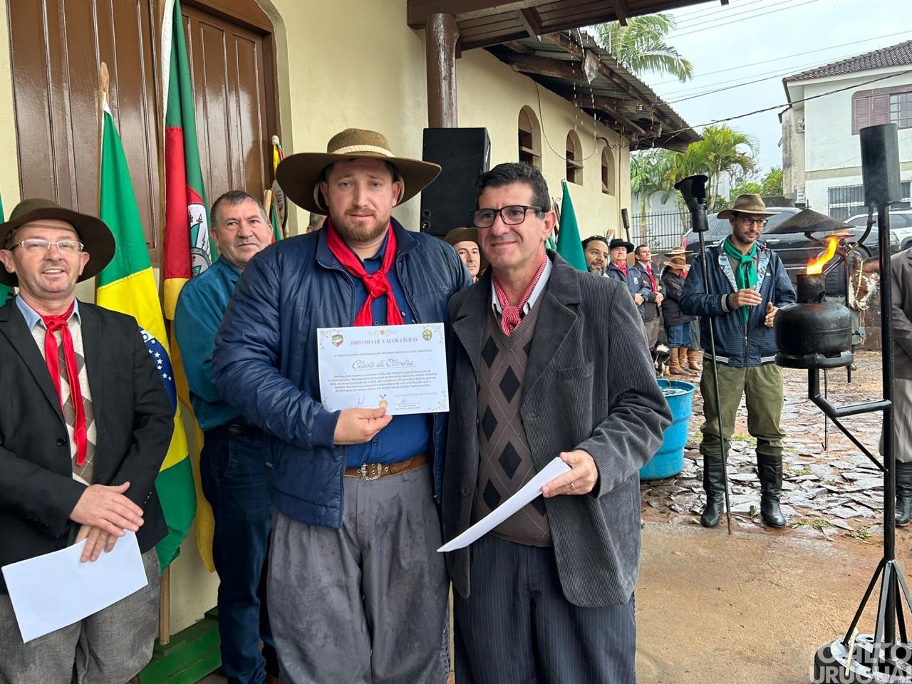 Distribuição da Chama Crioula foi realizada neste sábado