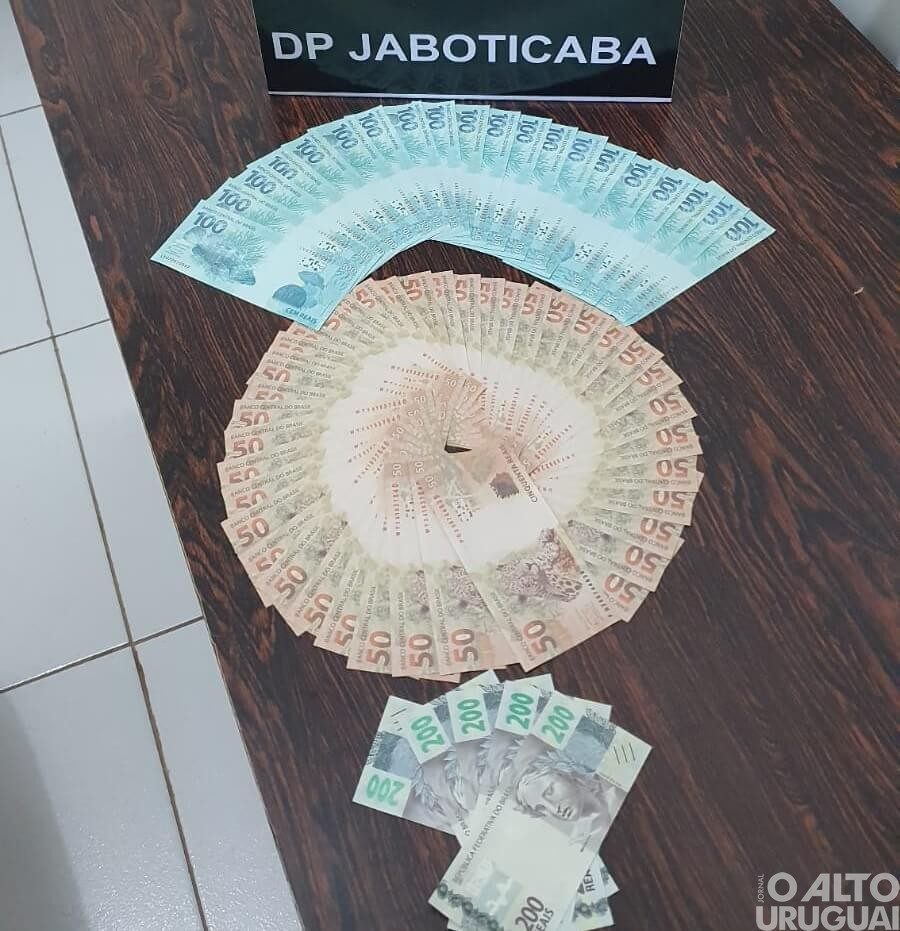 Polícia Civil apreende R$ 5 mil em notas falsas
