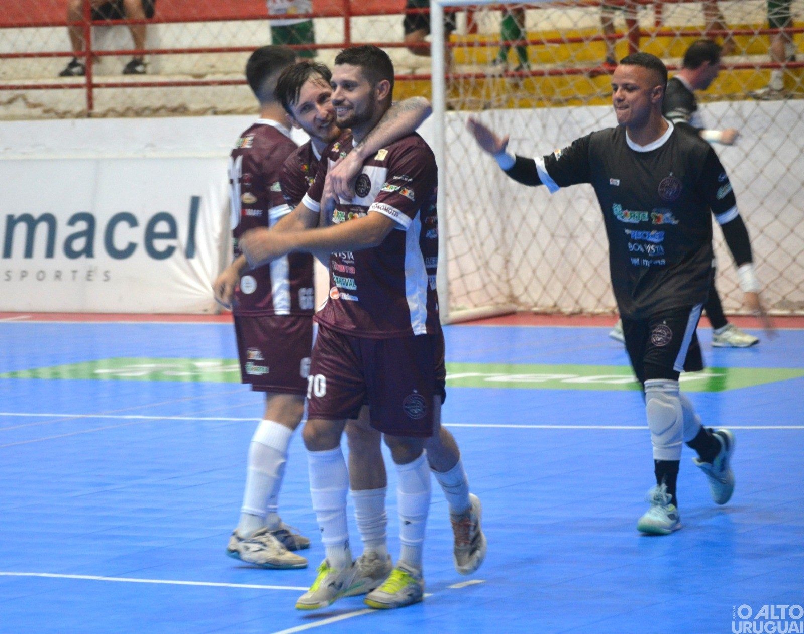 Guarani perde para o Lokomotiv na sua estreia em casa na temporada