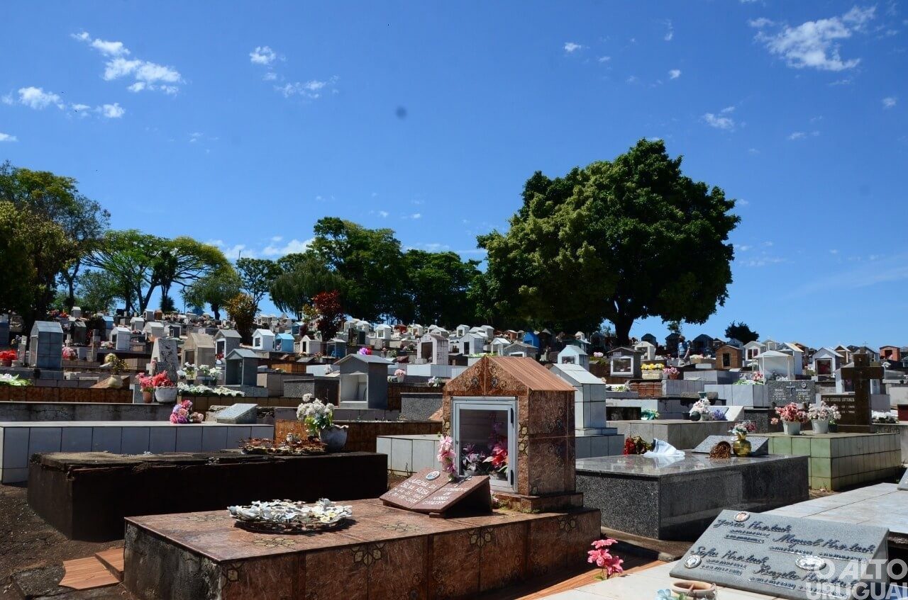 Dia de Finados terá missas em toda a região