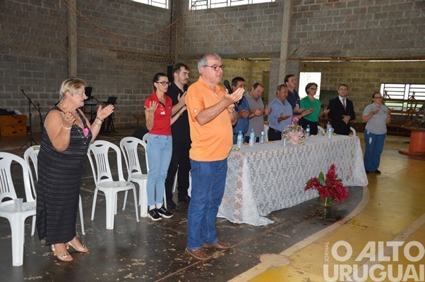 Centenas de mulheres participam de encontro em Jaboticaba