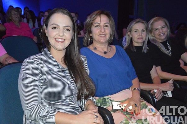 Mais de 800 pessoas participam de palestra com Leila Ama em FW