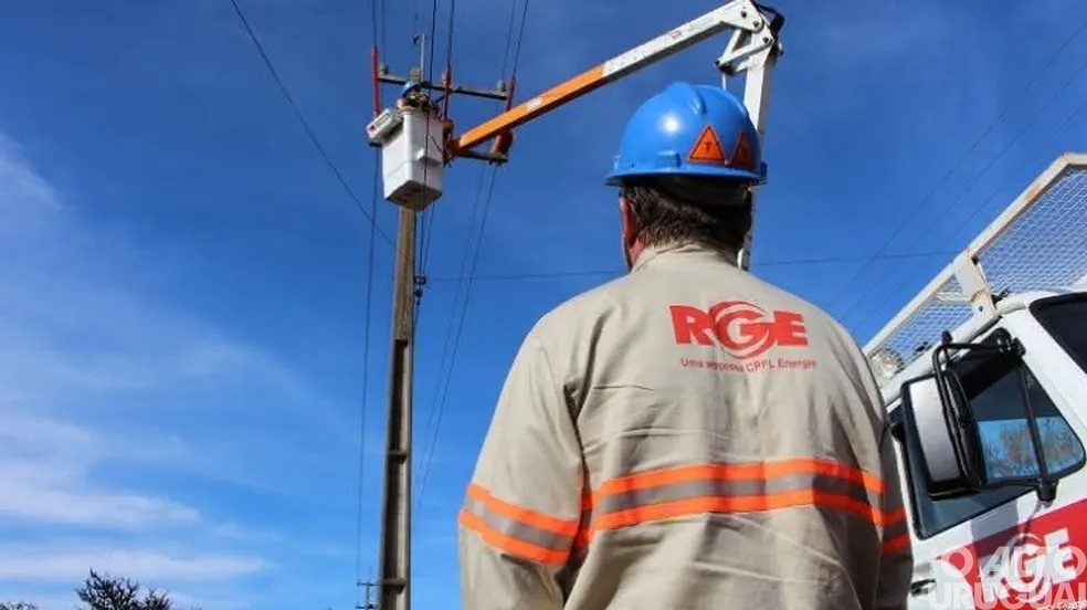 Aneel adia reajuste tarifário da RGE por dois meses