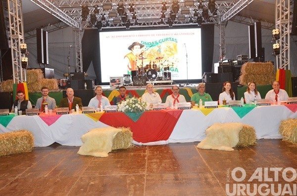 Câmara de FW homenageia tradicionalistas no Acampamento Farrapo