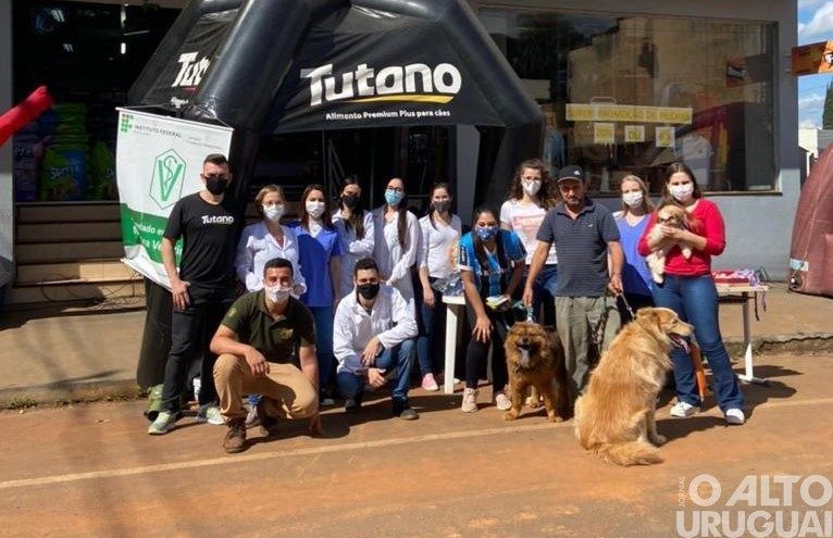 Turma de Medicina Veterinária realiza 2ª Campanha de Vacinação Antirrábica