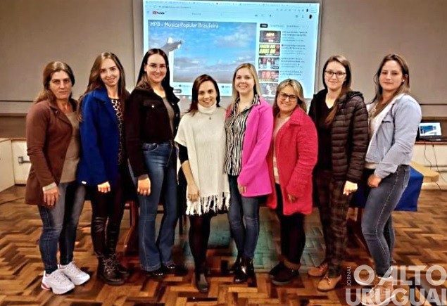 Integrantes do PIM do município de Pinhal participam de encontro dos 20 anos do Programa