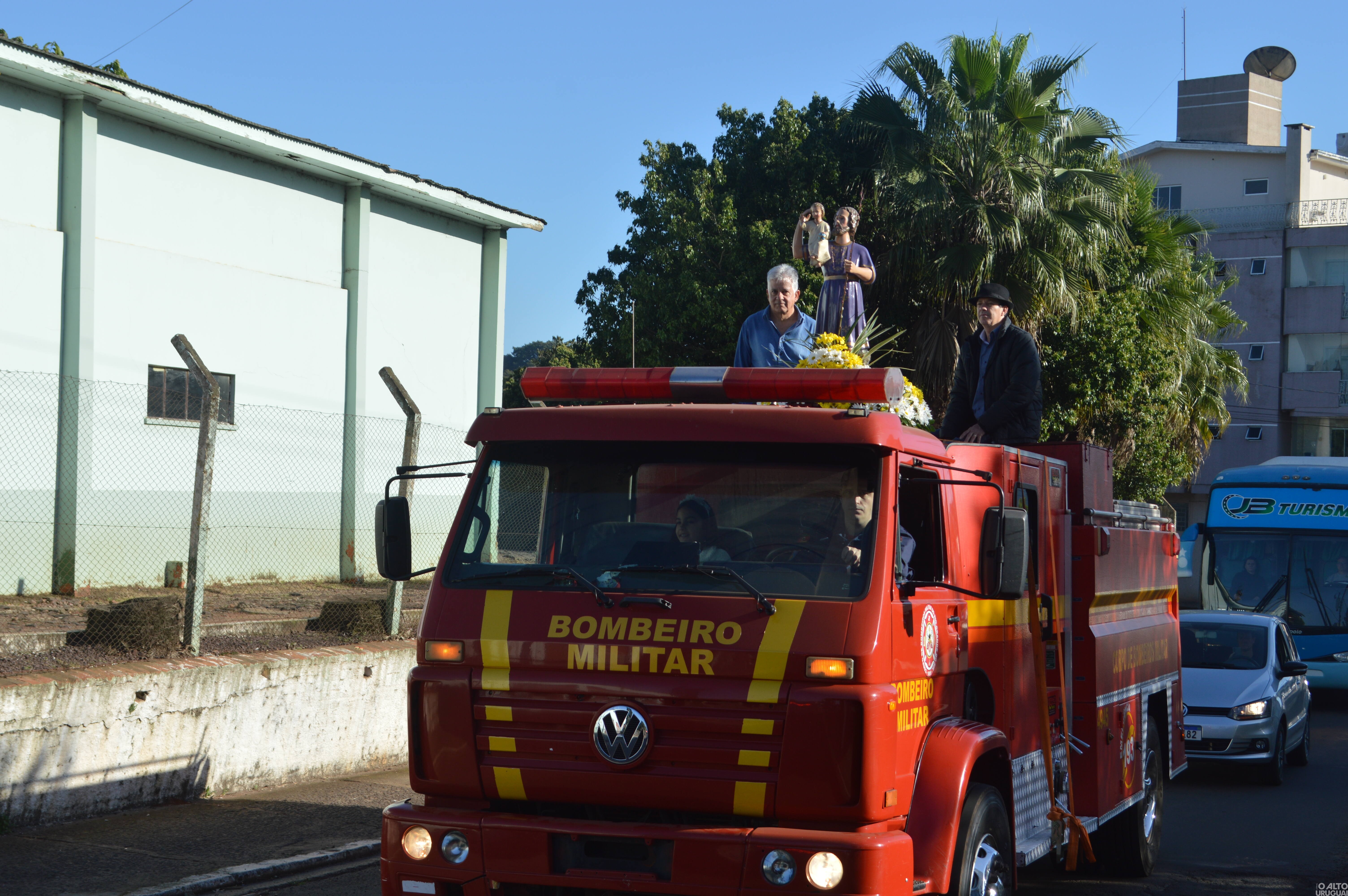 Festa em homenagem a São Cristóvão reúne centenas de pessoas em FW