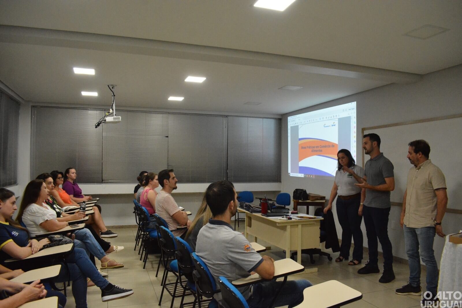 Administração de FW promove curso de Boas Práticas em Comércio de Alimentos