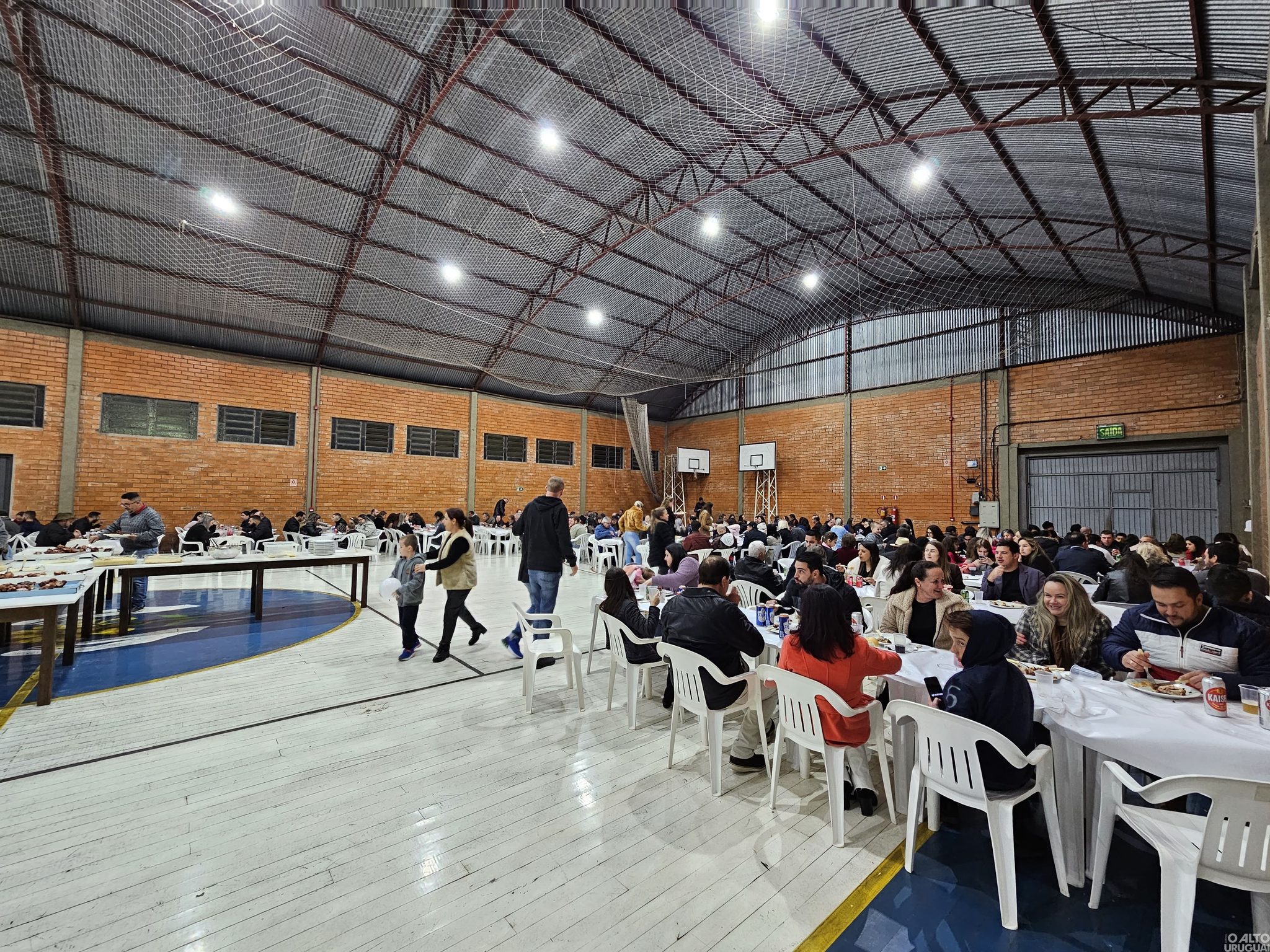 Comunidade participa do jantar beneficente da AUNP/RS