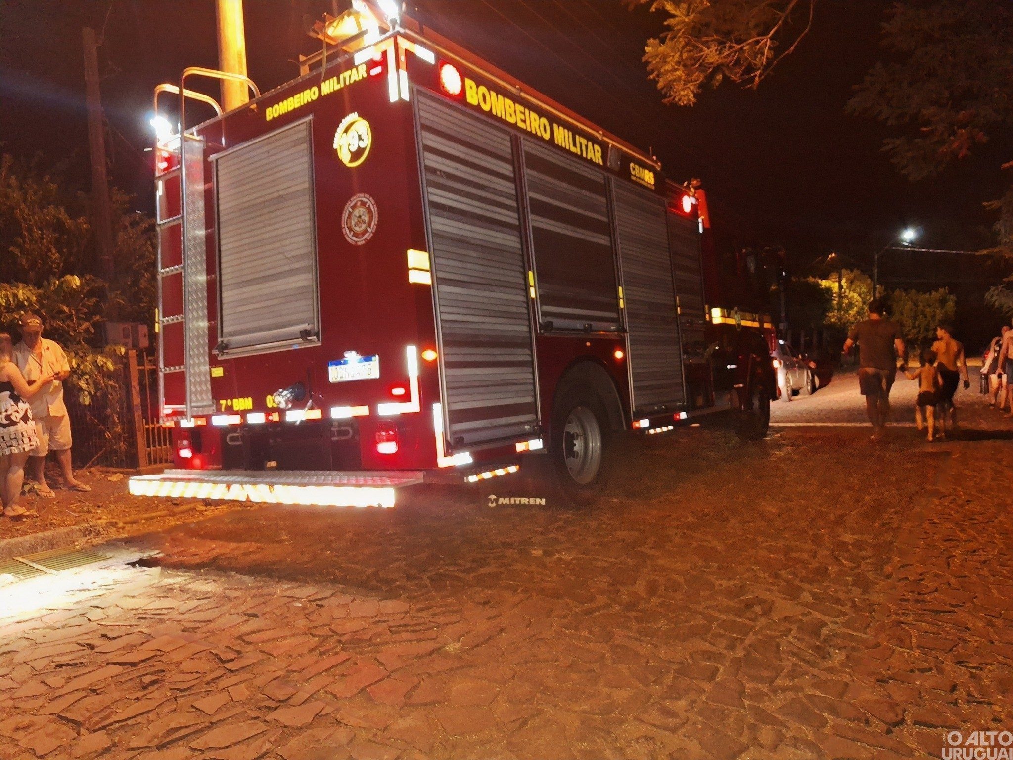 Incêndio atinge lavanderia de residência em Cristal do Sul