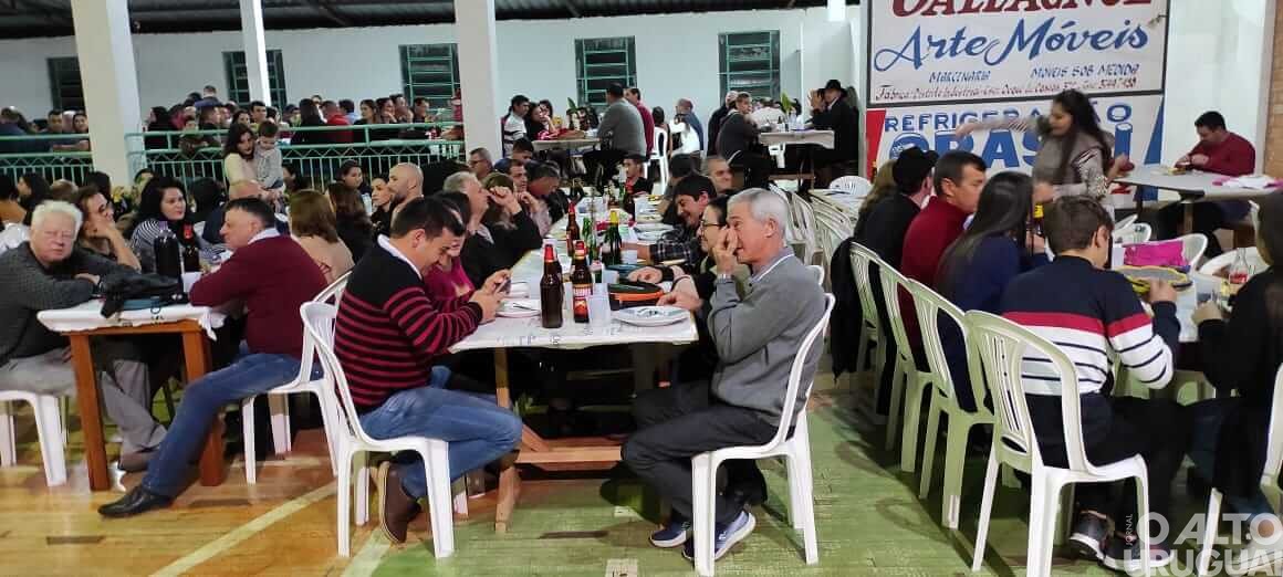 Mais de 800 pessoas participam do Jantar das Massas em FW