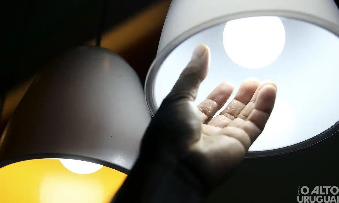 Setembro terá bandeira vermelha patamar 2 para conta de luz