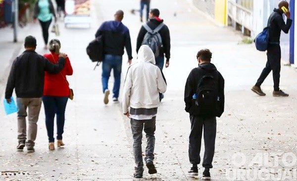 Frente fria deve derrubar temperaturas a partir desta terça-feira
