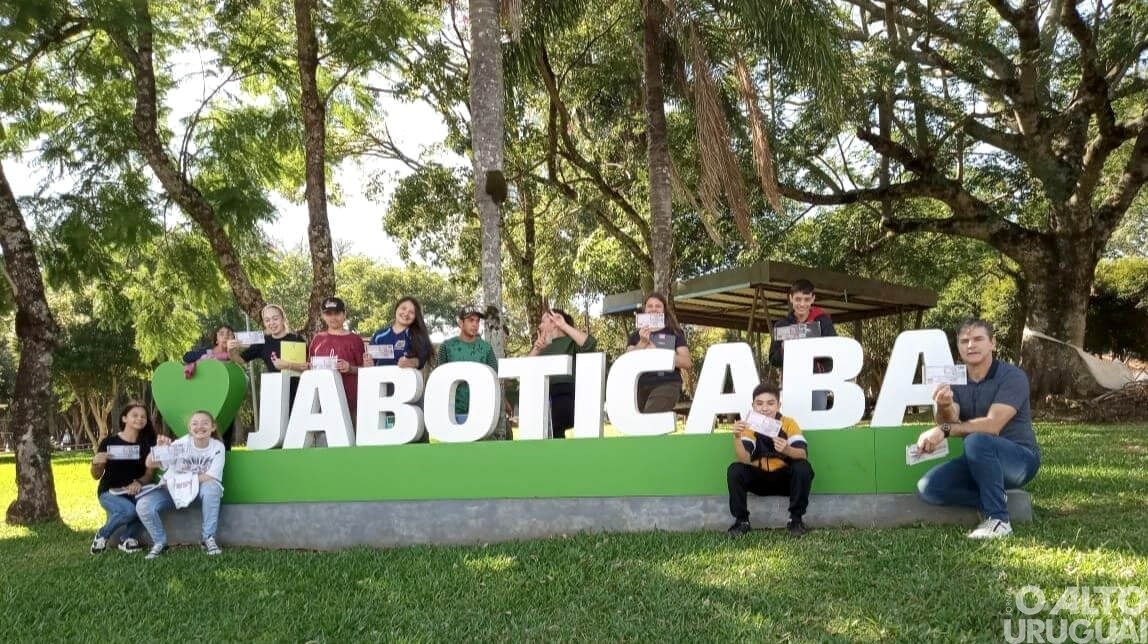 Alunos de Jaboticaba participam de projeto sobre história e cidadania 