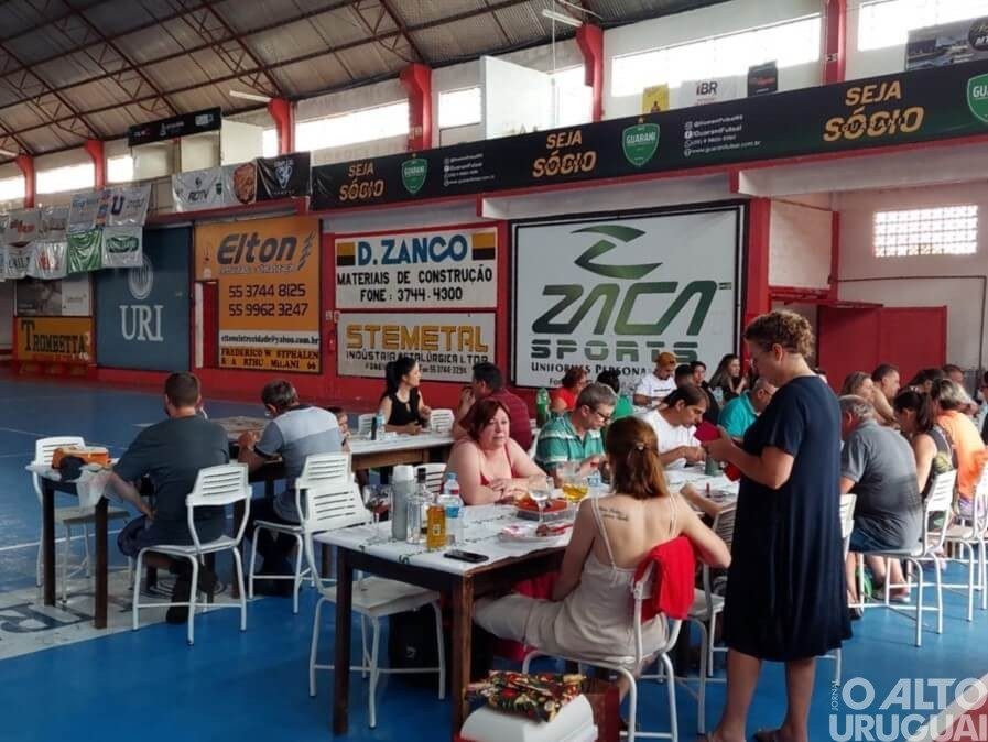 Itapagé encerra temporada com confraternização