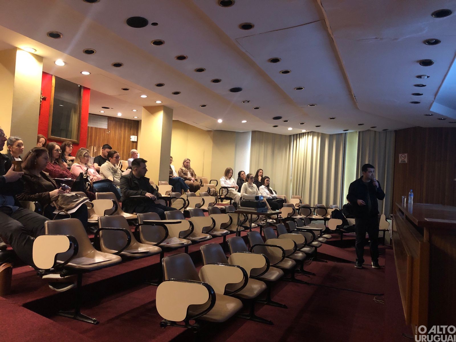 CRO/RS promove curso gratuito do para cirurgiões-dentistas em FW