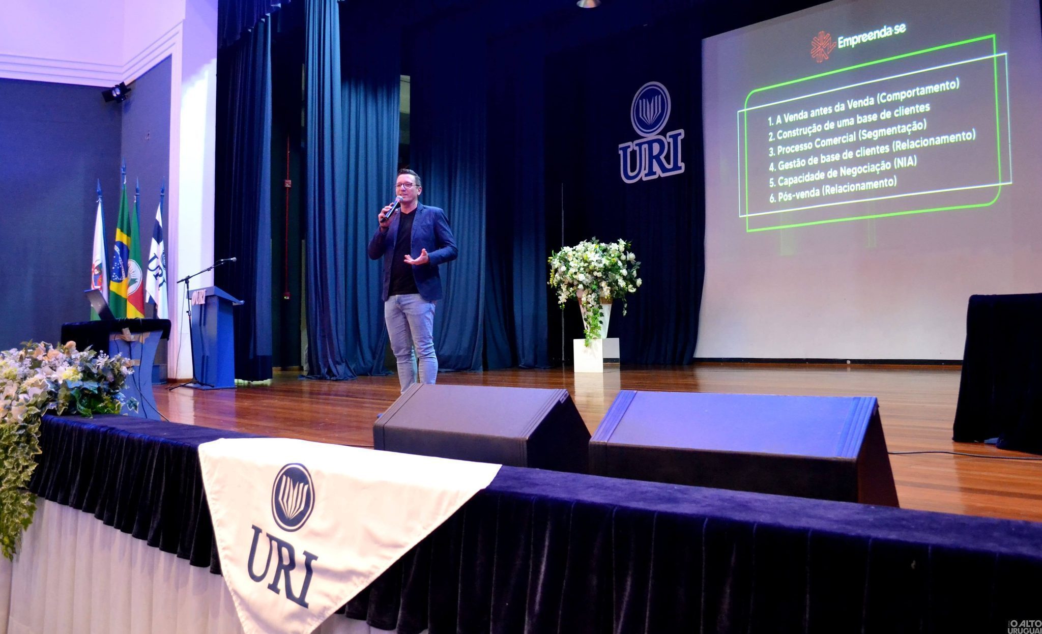Curso com foco em vendas é realizado em FW