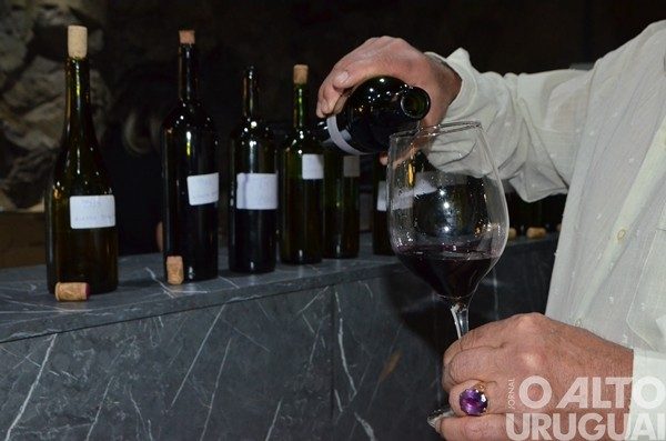 Concurso Regional de Vinhos Coloniais reúne produtores e premia destaques