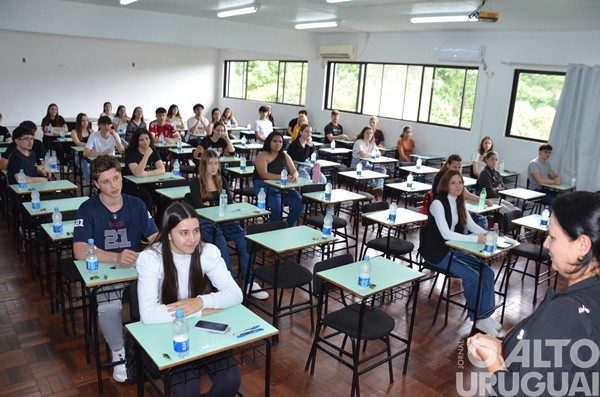 URI/FW registra aumento de candidatos no Vestibular de Verão