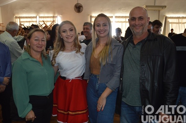 Corte da 24ª Oktoberfest é escolhida em Alpestre