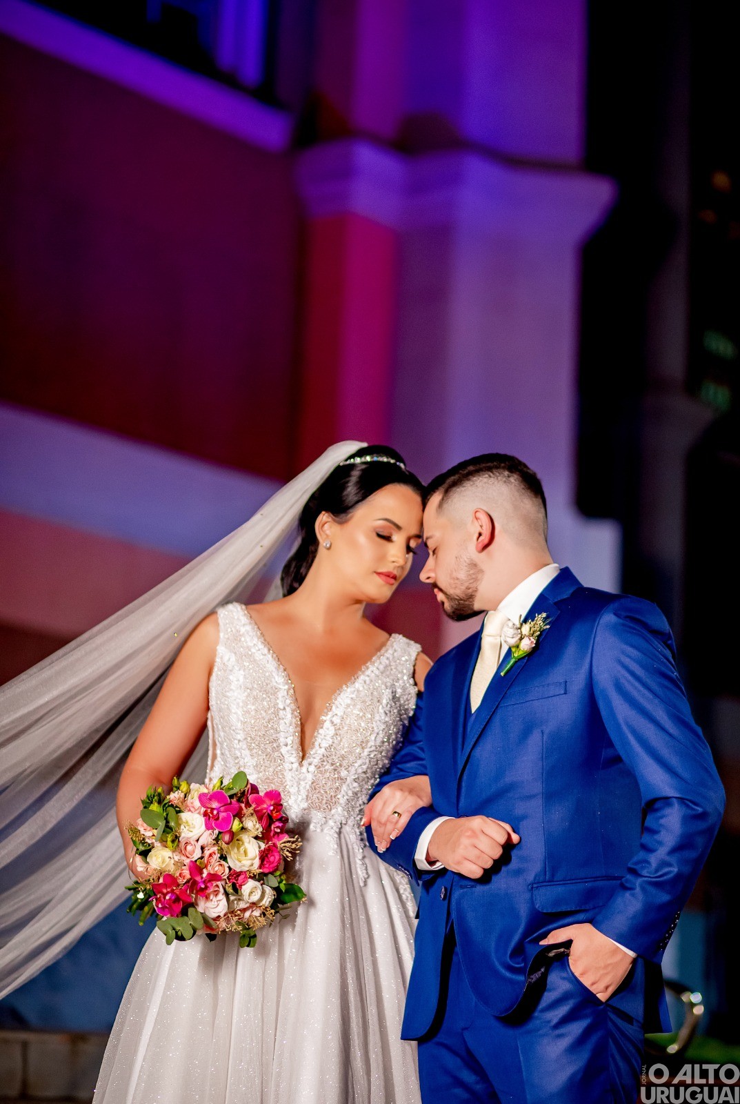 Vanessa Piton e Guilherme Barcarolo Ribeiro trocaram alianças em linda cerimônia na Catedral de FW