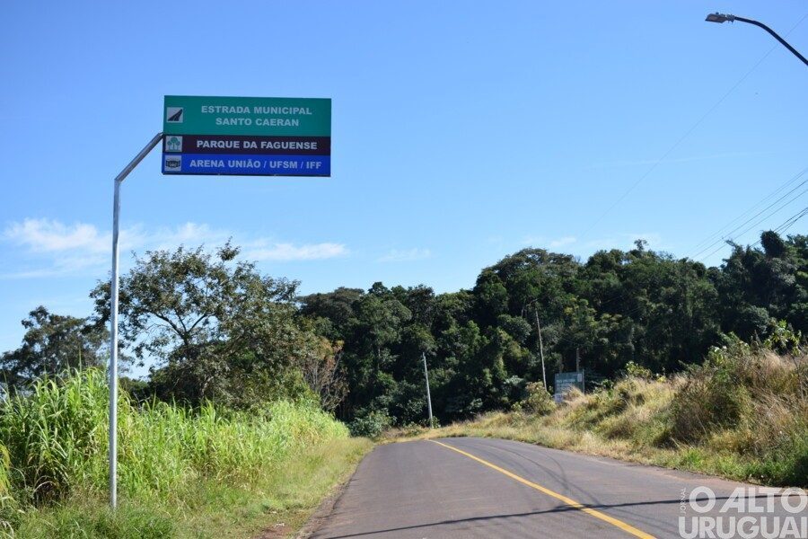 Prefeitura de FW retoma obras de pavimentação da Estrada Municipal Santo Caeran