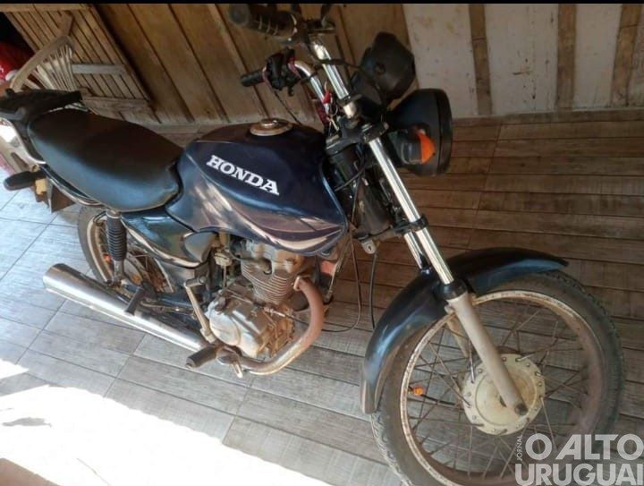 Motocicleta é furtada em Pinhal