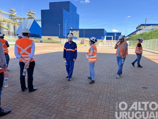 JBS apresenta a estrutura da fábrica de ração em Seberi