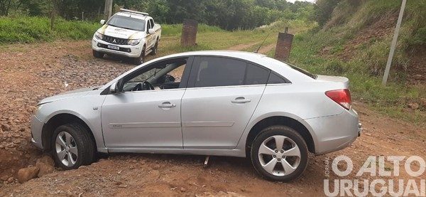 BM localiza veículo que havia sido furtado em FW